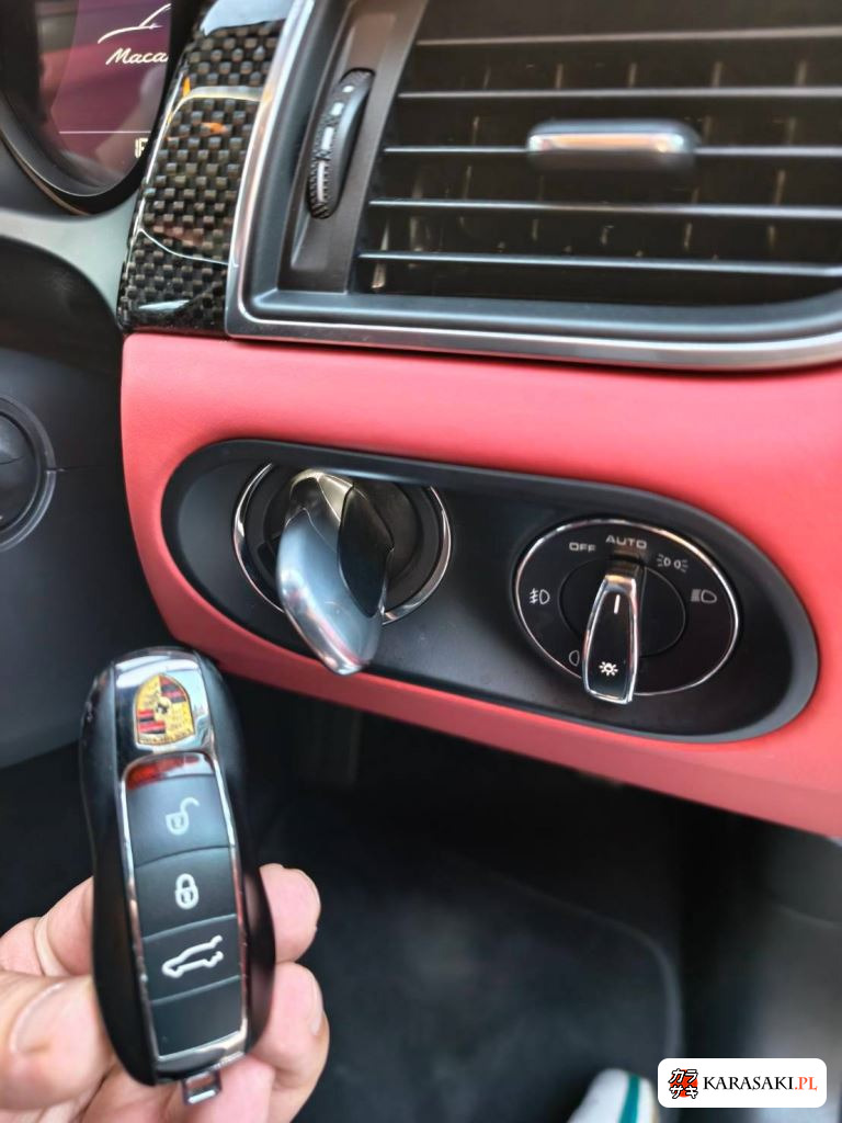 2015 Porsche Macan 4WD Turbo 11