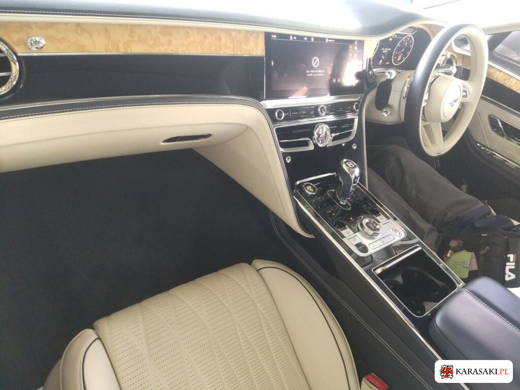 Bentley Flying Spur 2021 z aukcji japońskiej