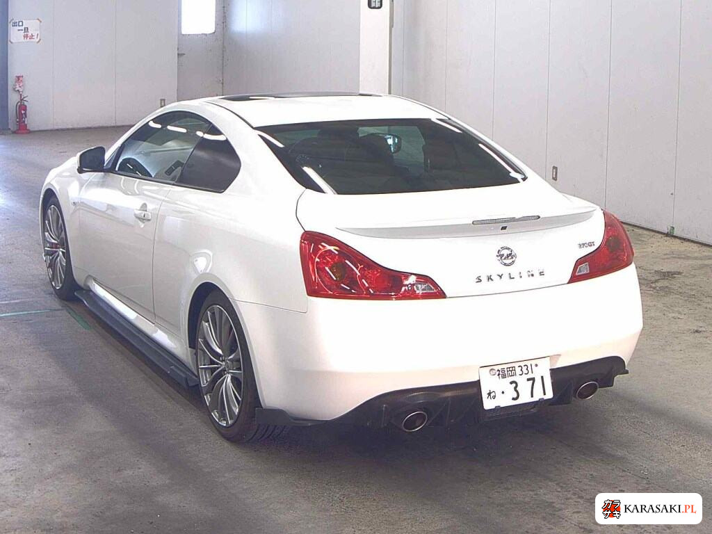 Nissan Skyline 2015 z aukcji japońskiej