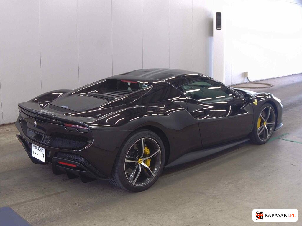 Ferrari 296GTS 2025 z aukcji japońskiej