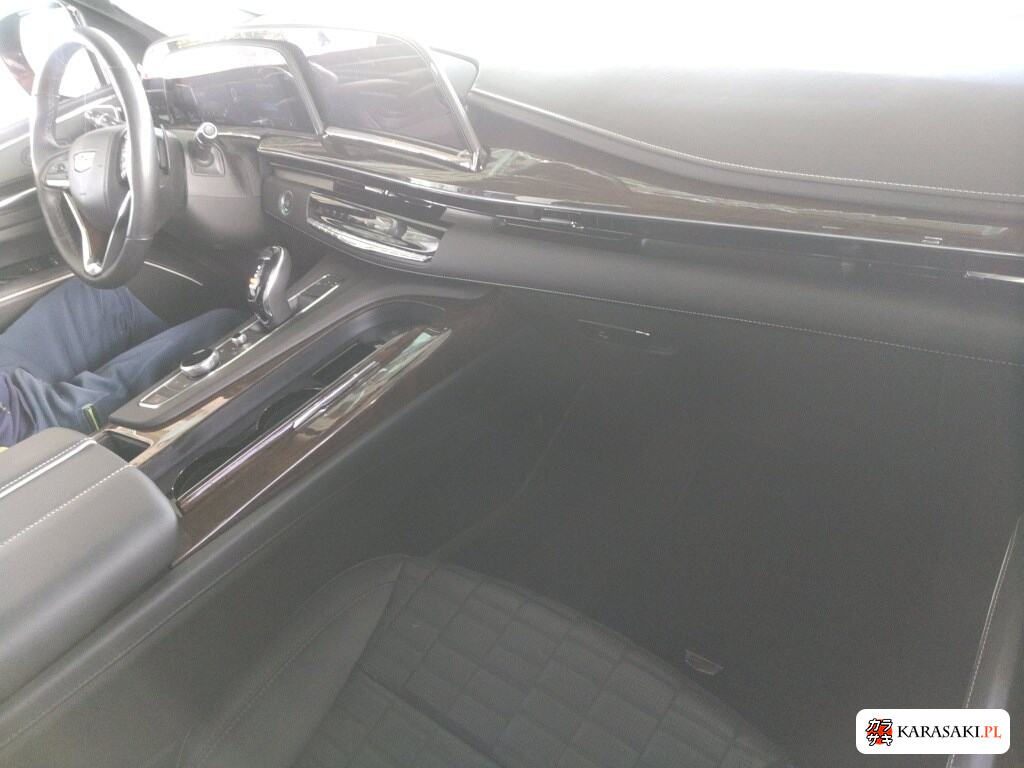 Cadillac Escalade 2023 z aukcji japońskiej