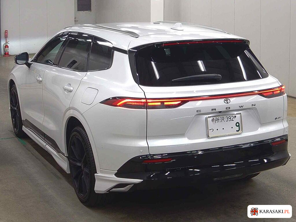 Toyota Crown Estate 2026 z aukcji japońskiej