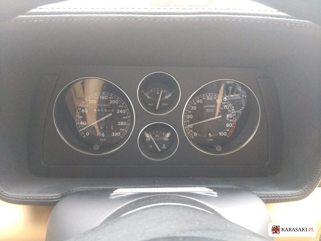Ferrari F355 1995 z aukcji japońskiej