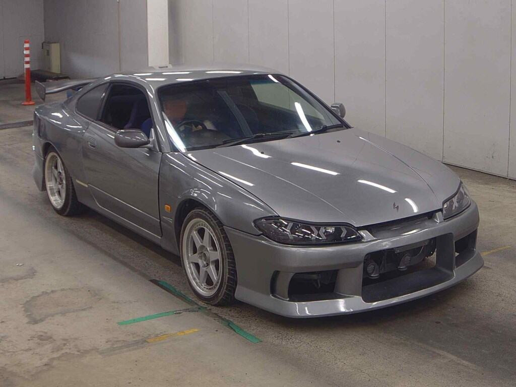 Nissan Silvia 2000 z aukcji japońskiej