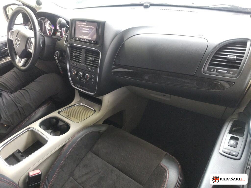 Dodge Grand Caravan 2015 z aukcji japońskiej