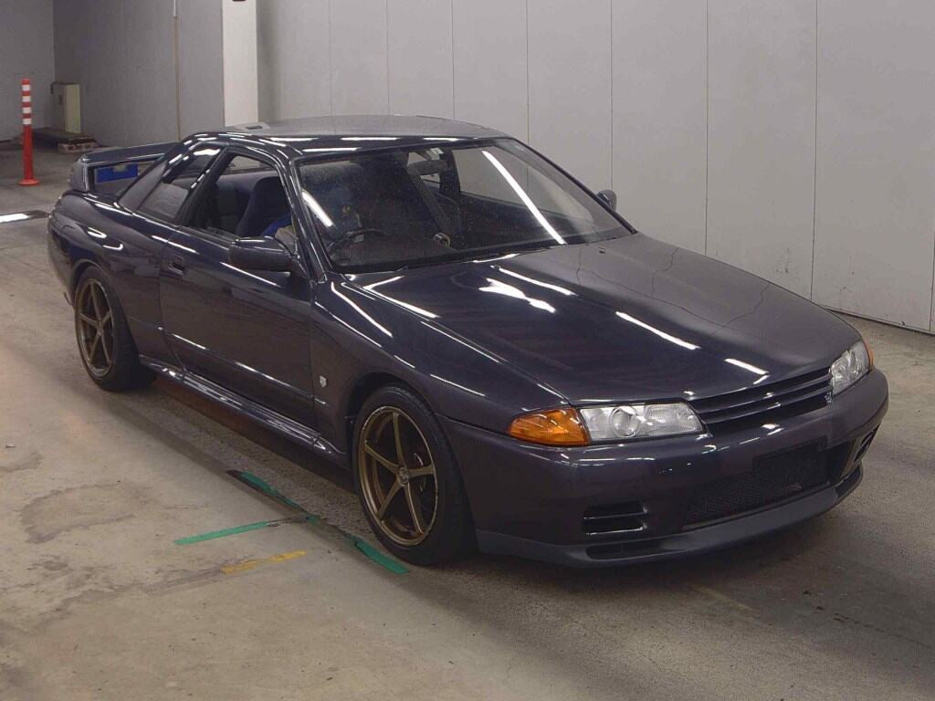 Nissan Skyline 1991 z aukcji japońskiej