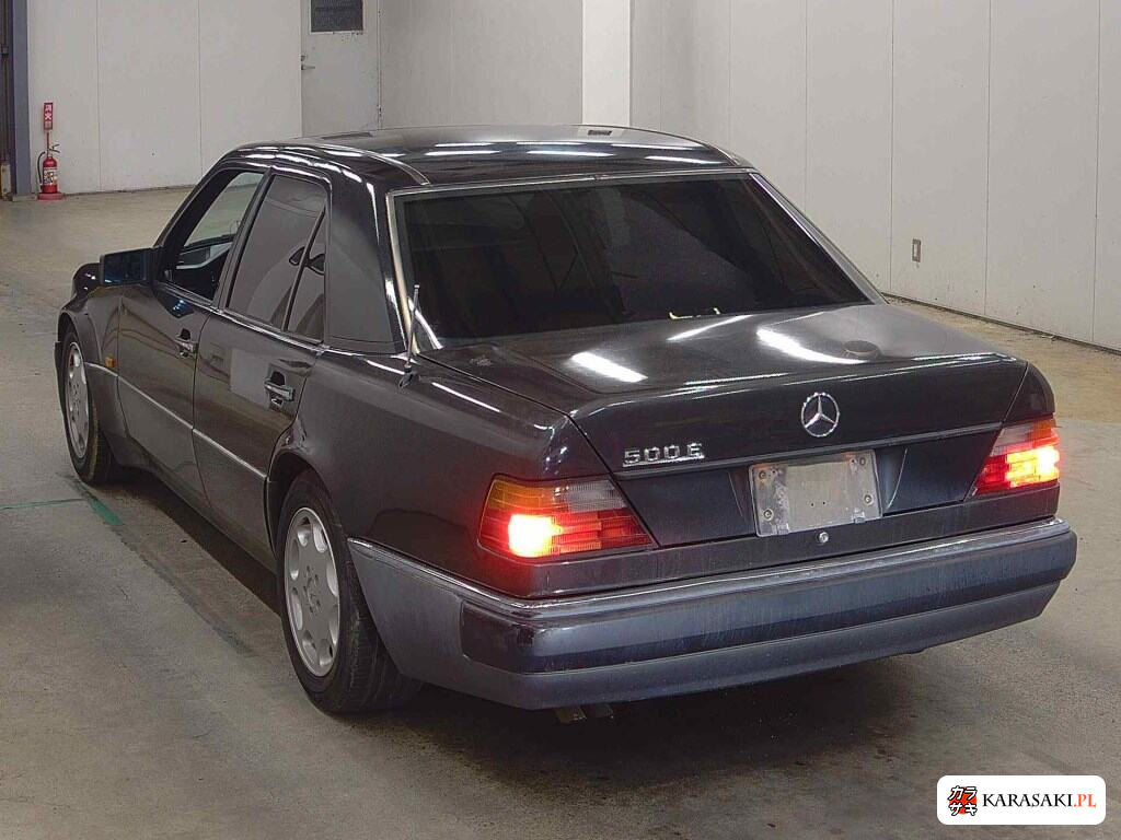 Mercedes-Benz Medium Class 1992 z aukcji japońskiej