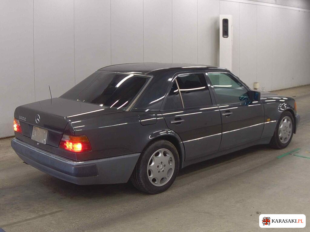 Mercedes-Benz Medium Class 1992 z aukcji japońskiej