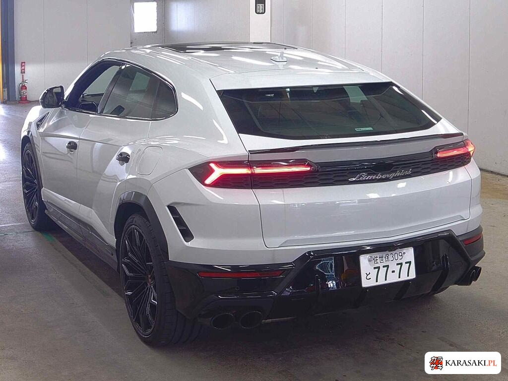 Lamborghini Urus 2026 z aukcji japońskiej