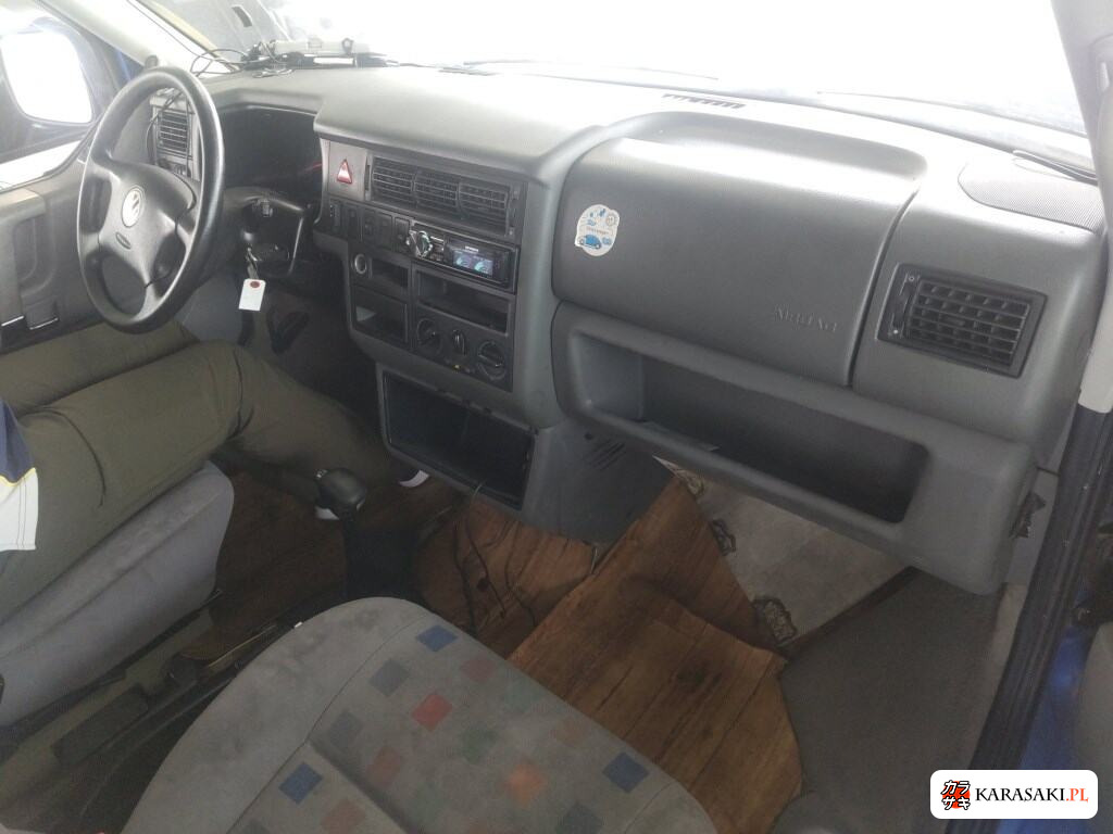 Volkswagen Vanagon 2005 z aukcji japońskiej