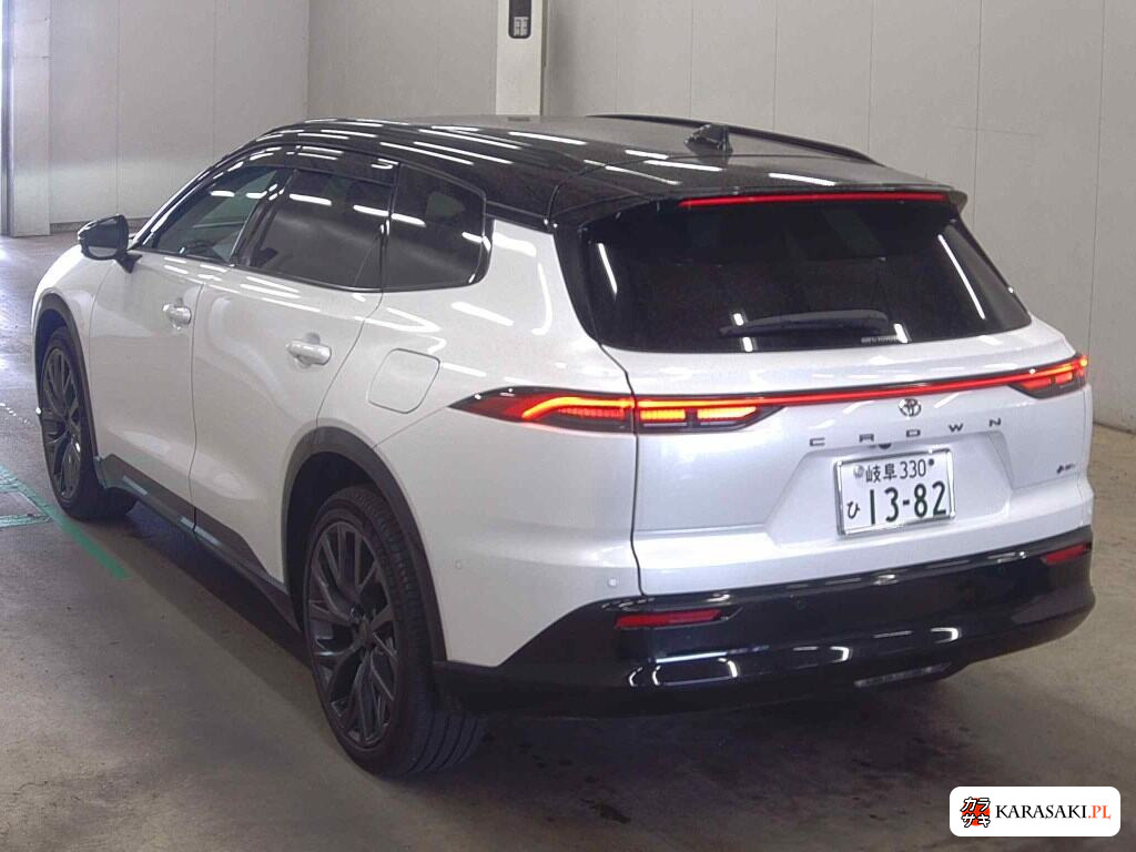 Toyota Crown Estate 2026 z aukcji japońskiej