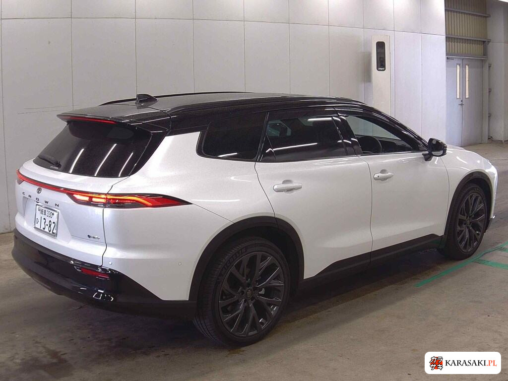 Toyota Crown Estate 2026 z aukcji japońskiej