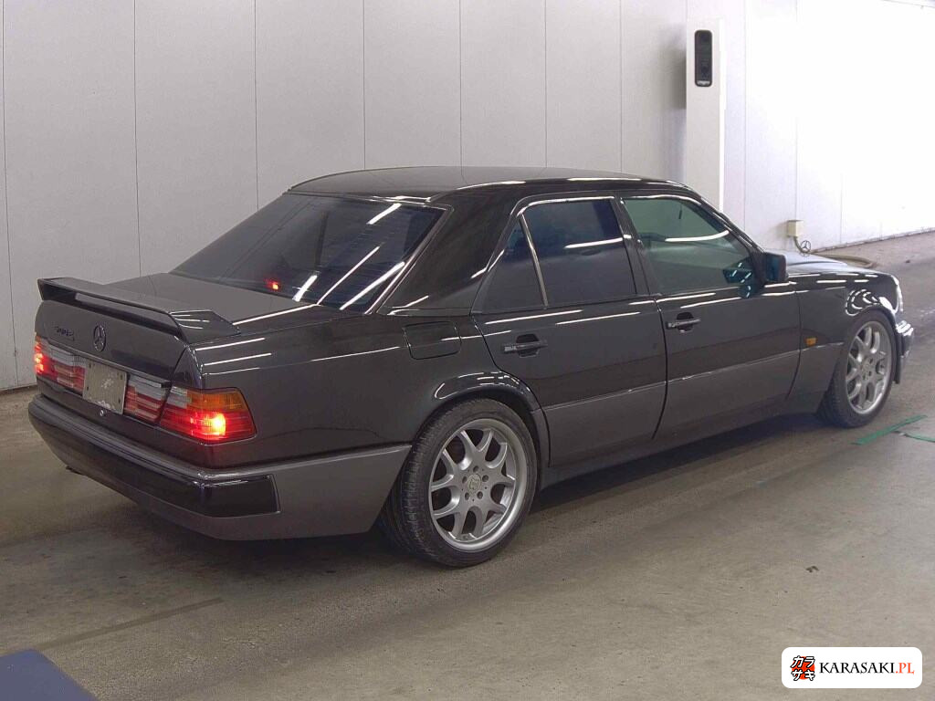 Mercedes-Benz Medium Class 1991 z aukcji japońskiej