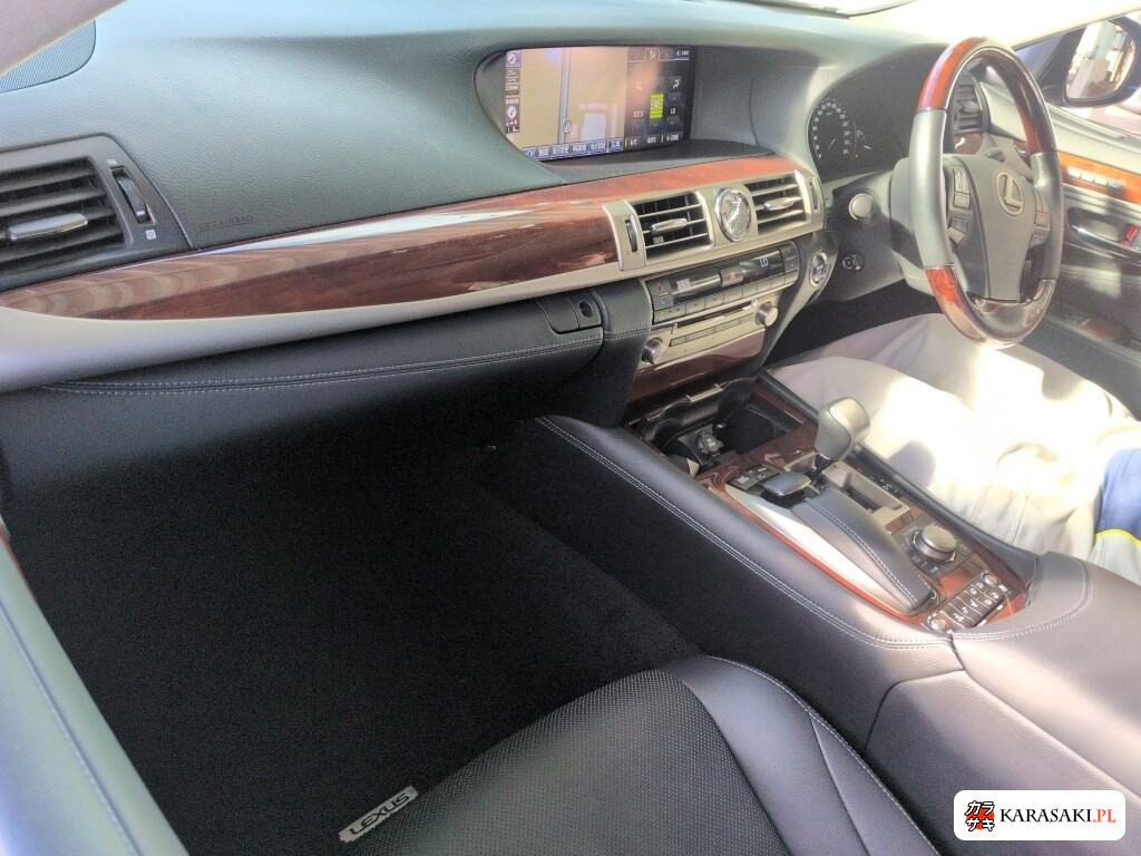 2013 Lexus LS 4WD LS600HL 5