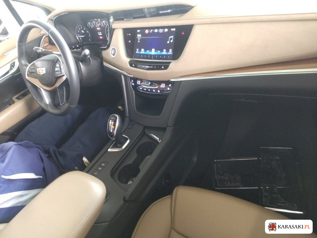 Cadillac XT5 Crossover 2017 z aukcji japońskiej