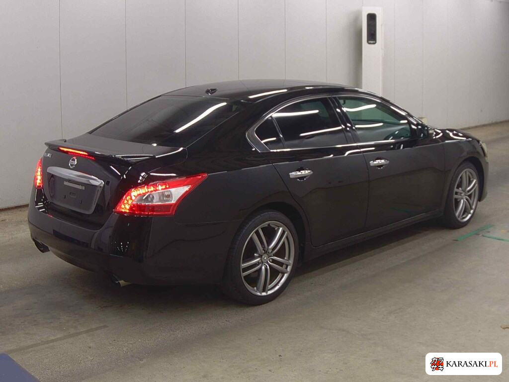 America Nissan 2008 z aukcji japońskiej