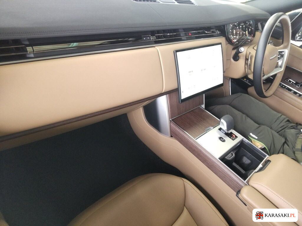 Land Rover Range Rover 2025 z aukcji japońskiej