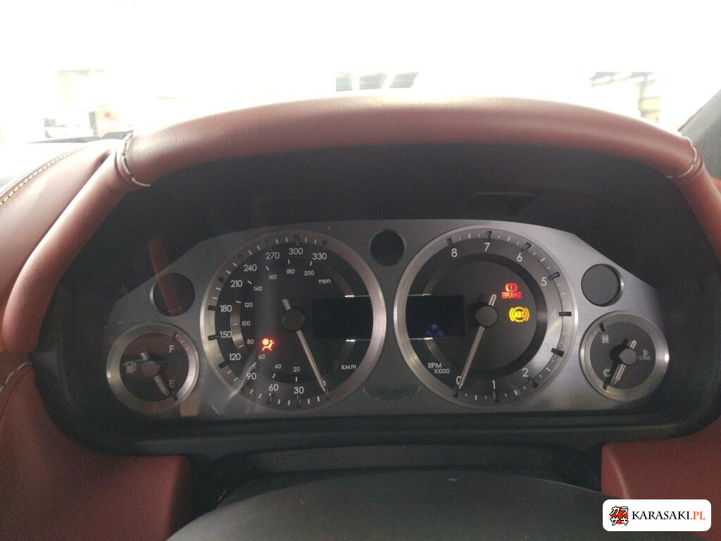 Aston Martin V8 Vantage 2009 z aukcji japońskiej