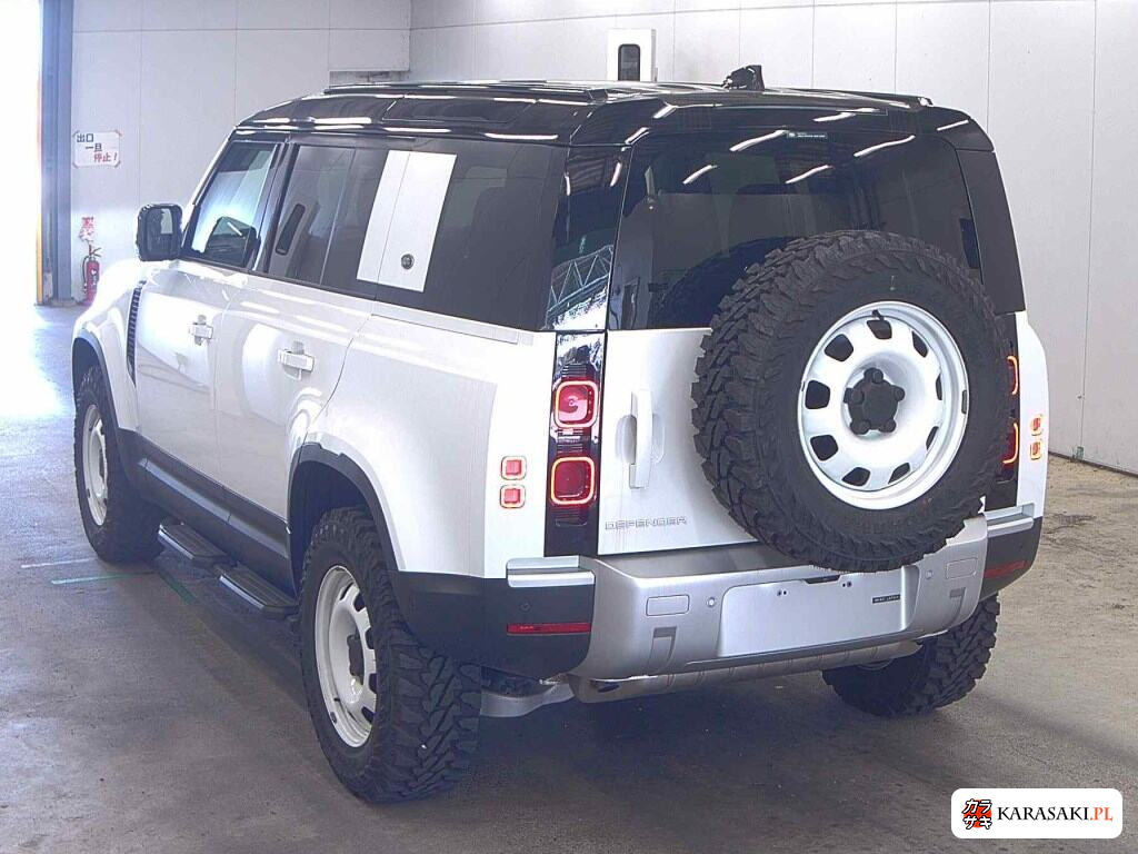 Land Rover Defender 2023 z aukcji japońskiej