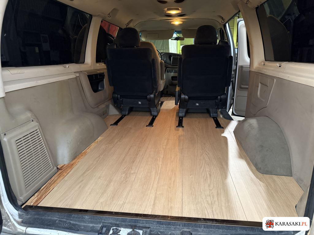 Ford E-150 2006 z aukcji japońskiej