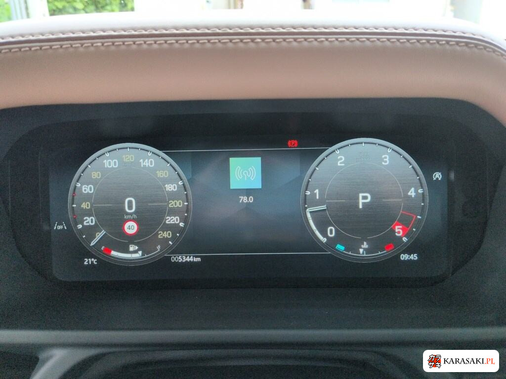 2025 Land Rover Defender 5D 4WD 6