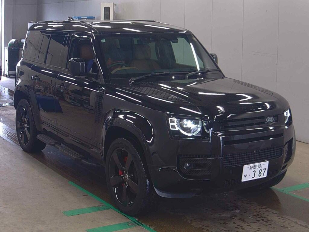 Land Rover Defender 2025 z aukcji japońskiej
