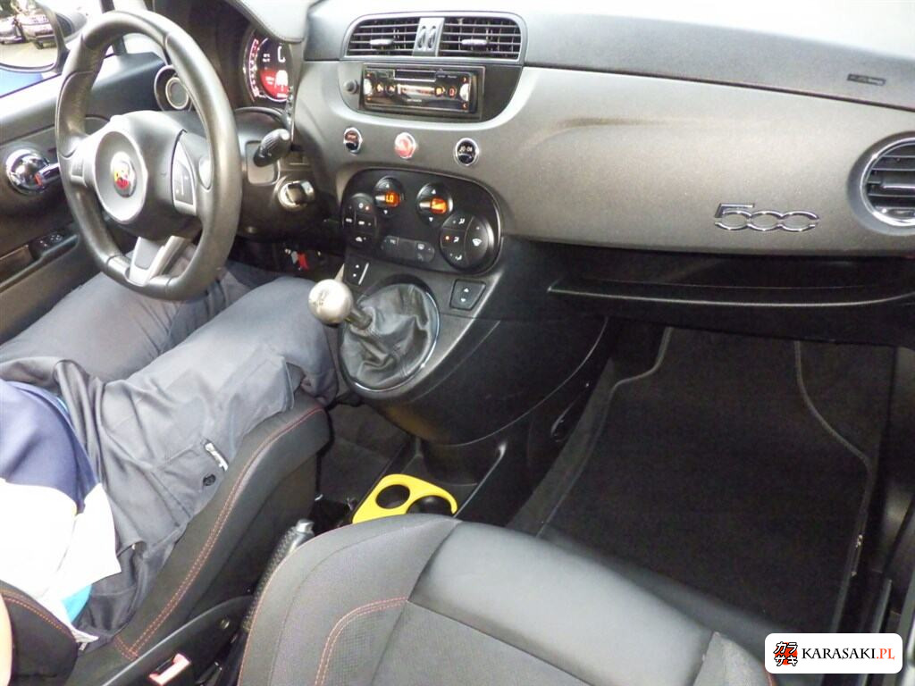 Abarth 595 2015 z aukcji japońskiej