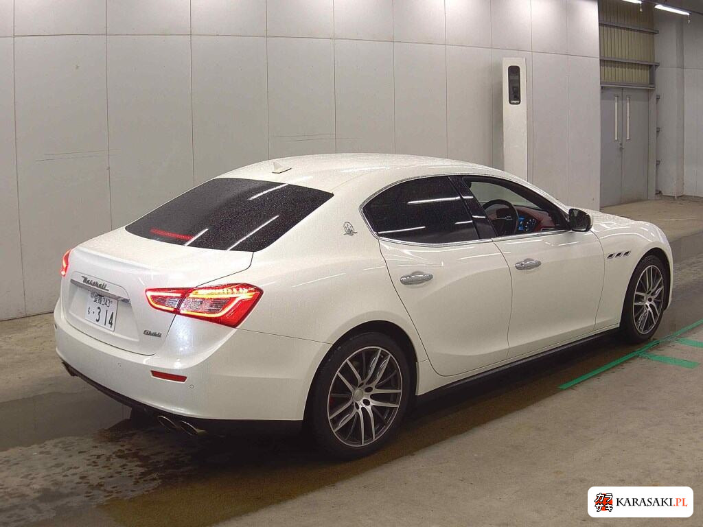 Maserati Ghibli 2017 z aukcji japońskiej