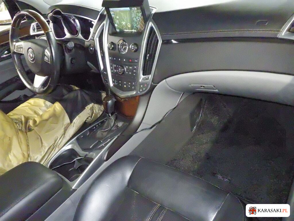 Cadillac SRX Crossover 2011 z aukcji japońskiej