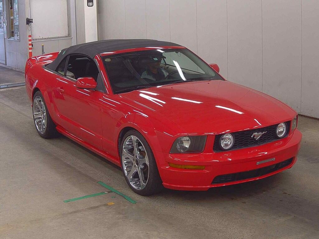 Ford Mustang 2006 z aukcji japońskiej