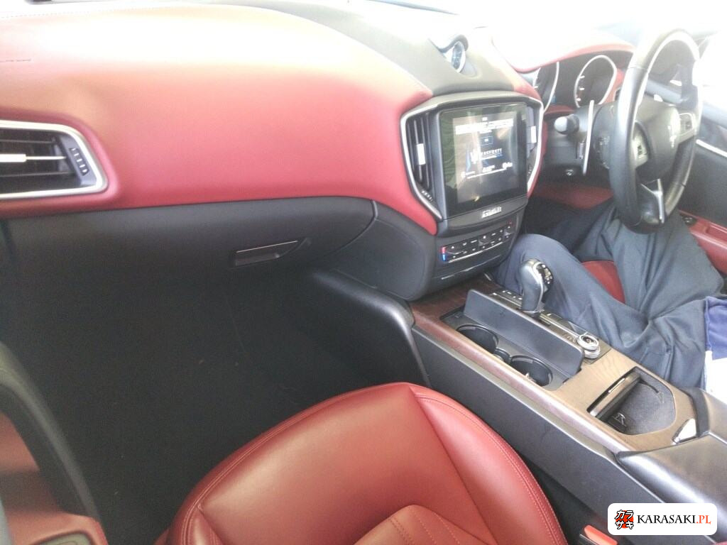 Maserati Ghibli 2017 z aukcji japońskiej