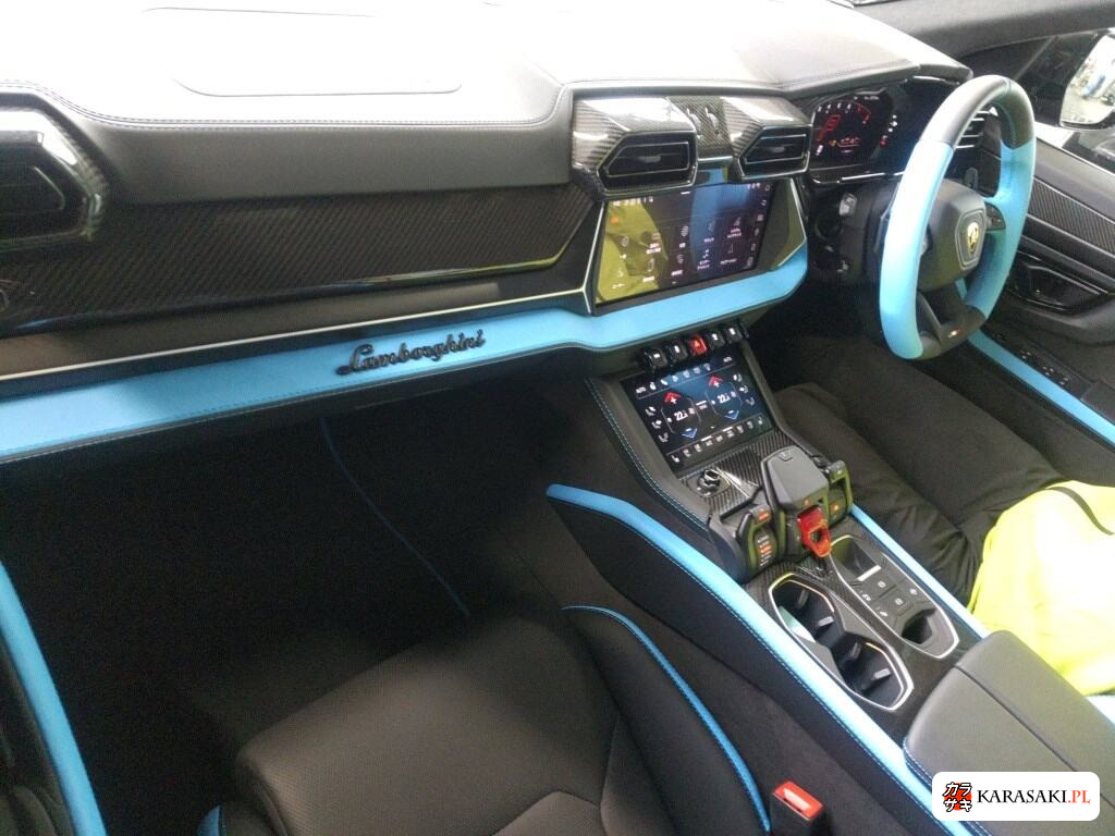 Lamborghini Urus 2026 z aukcji japońskiej