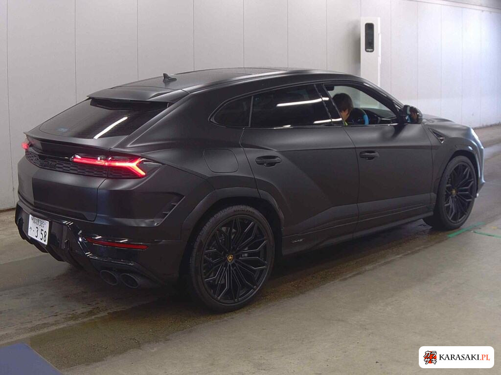 Lamborghini Urus 2026 z aukcji japońskiej