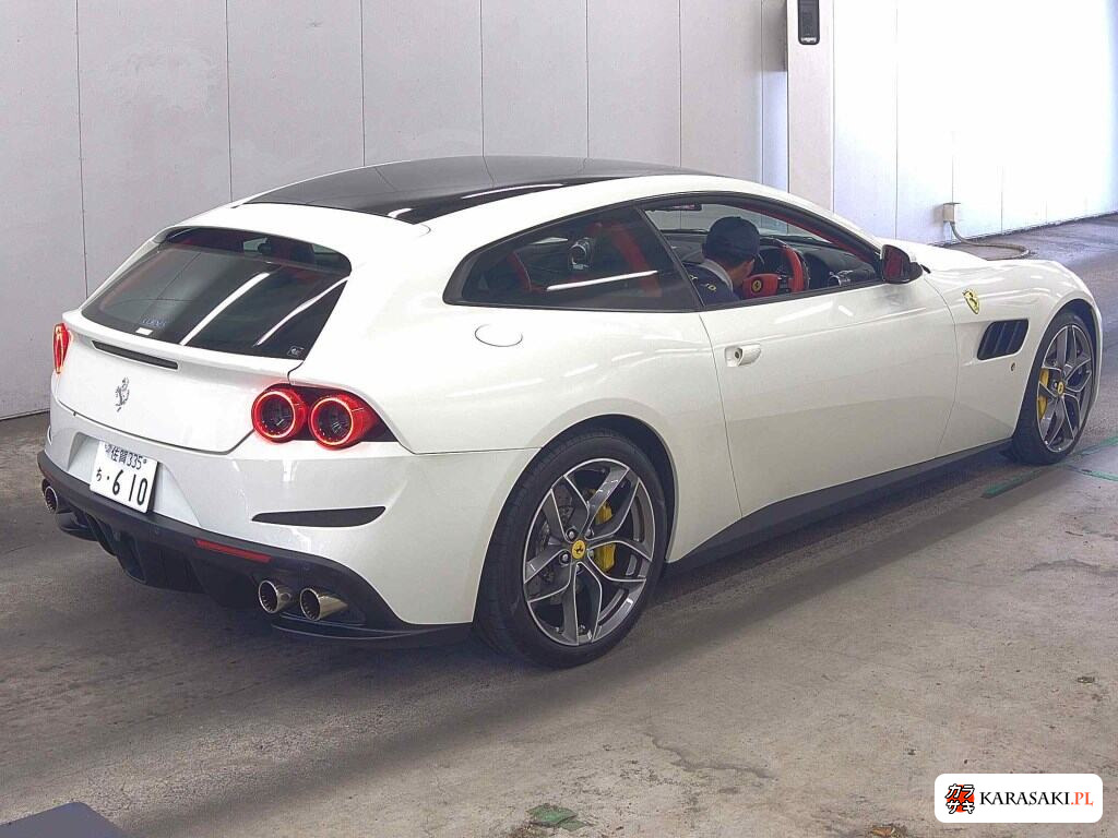 Ferrari GTC4 Lusso 2018 z aukcji japońskiej