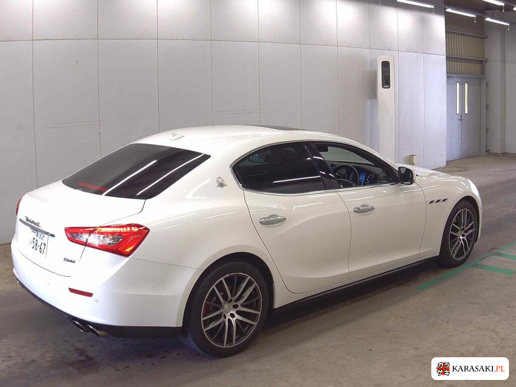 Maserati Ghibli 2017 z aukcji japońskiej