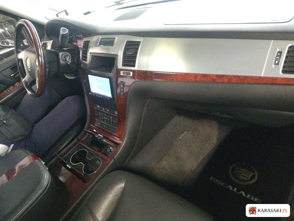 Cadillac Escalade 2012 z aukcji japońskiej
