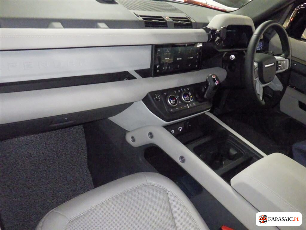 2024 Land Rover Defender 5D 4WD 110 S D300 5