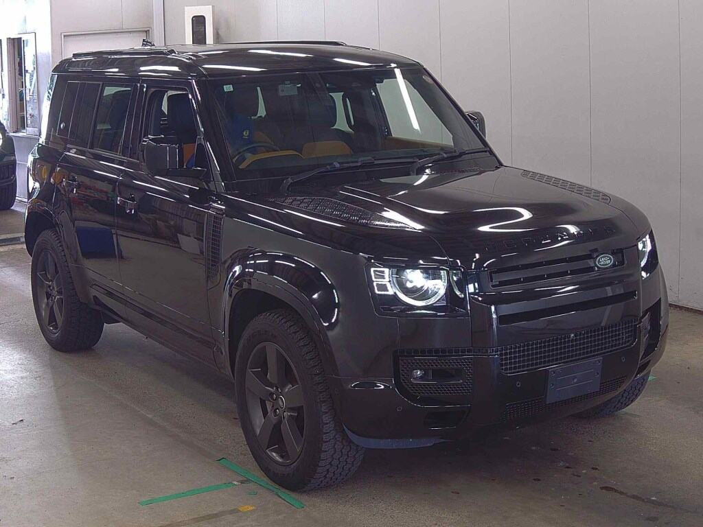 Land Rover Defender 2023 z aukcji japońskiej