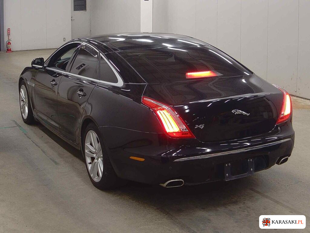 Jaguar XJ 2011 z aukcji japońskiej
