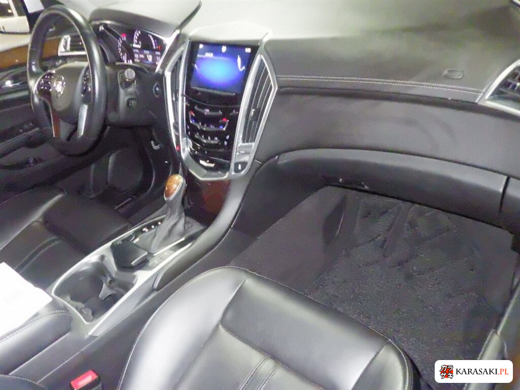 Cadillac SRX Crossover 2014 z aukcji japońskiej