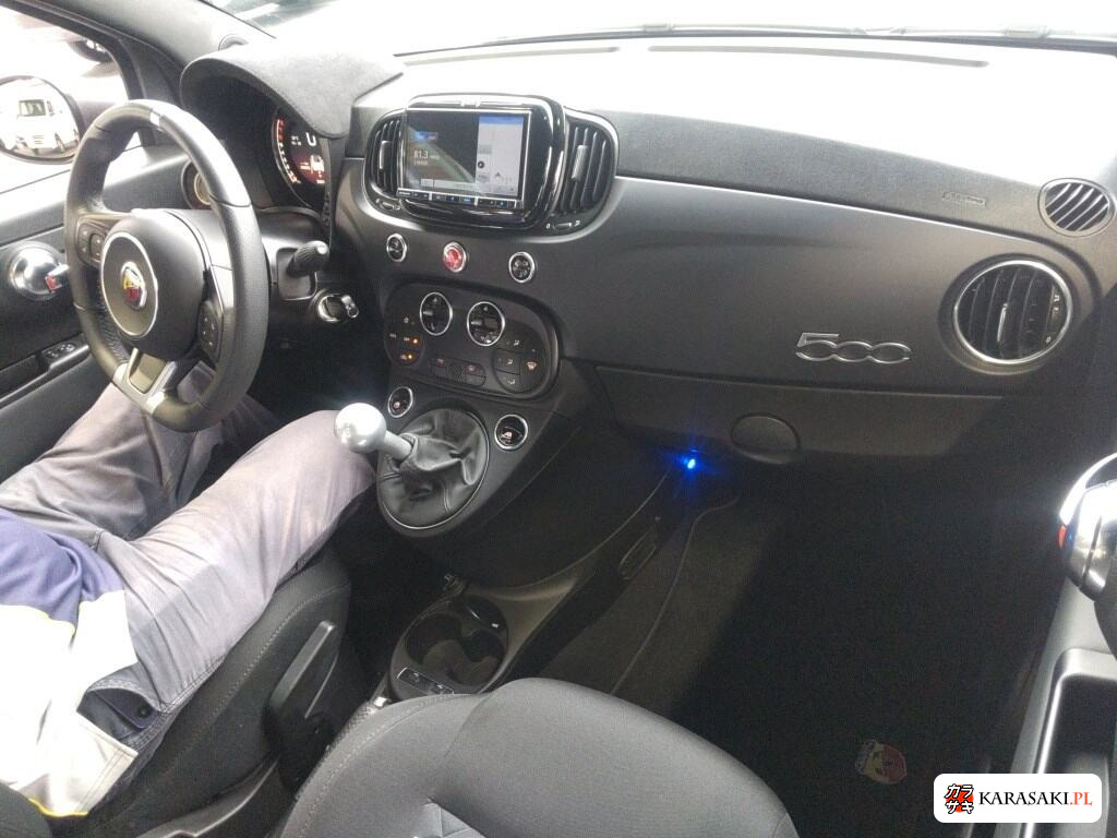 Abarth 595C 2024 z aukcji japońskiej