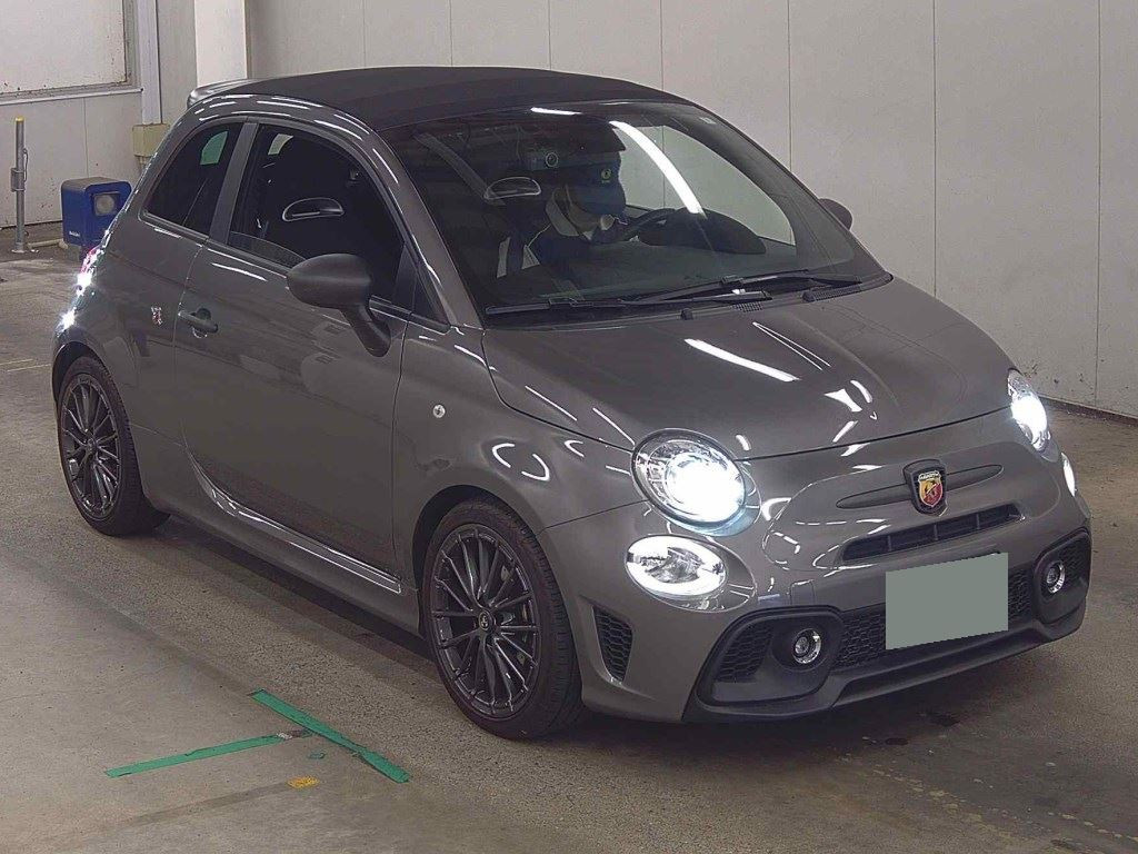 Abarth 595C 2024 z aukcji japońskiej