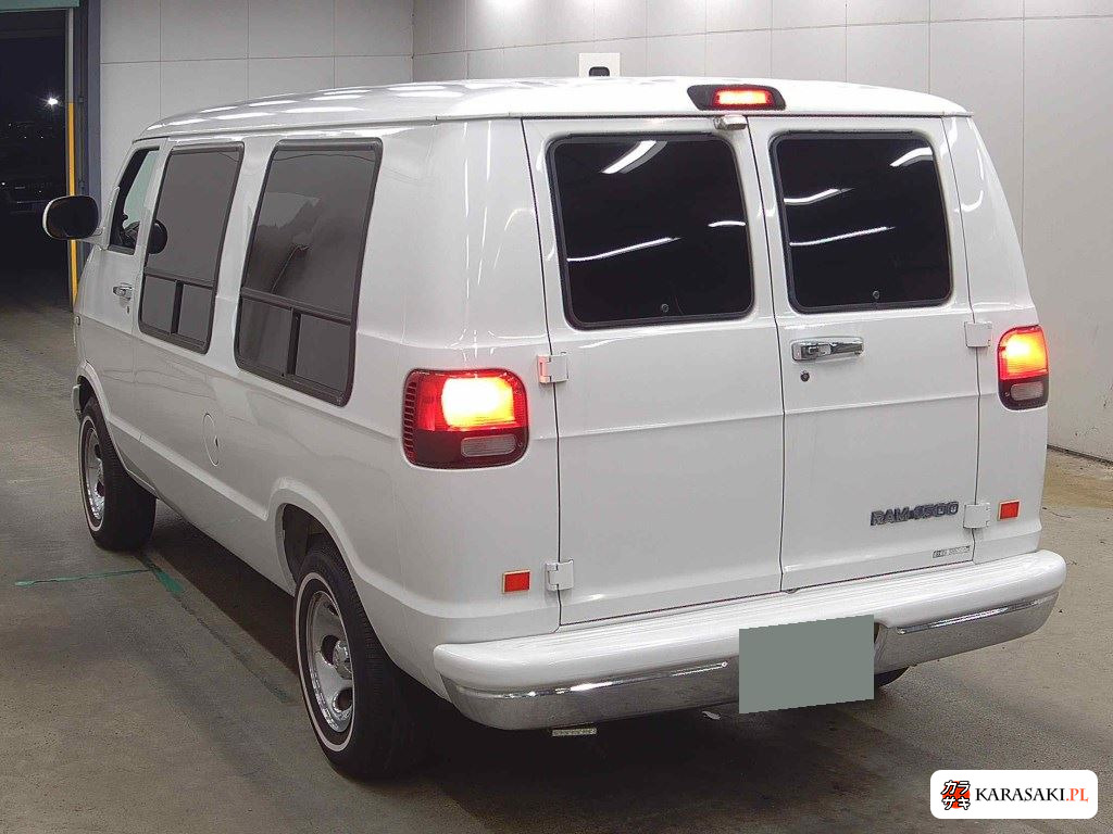Dodge Ram 2001 z aukcji japońskiej