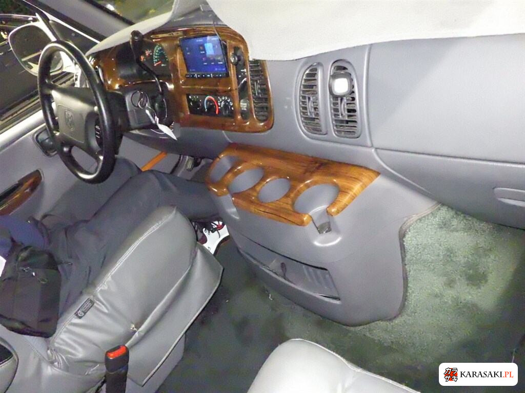 Dodge Ram 2001 z aukcji japońskiej
