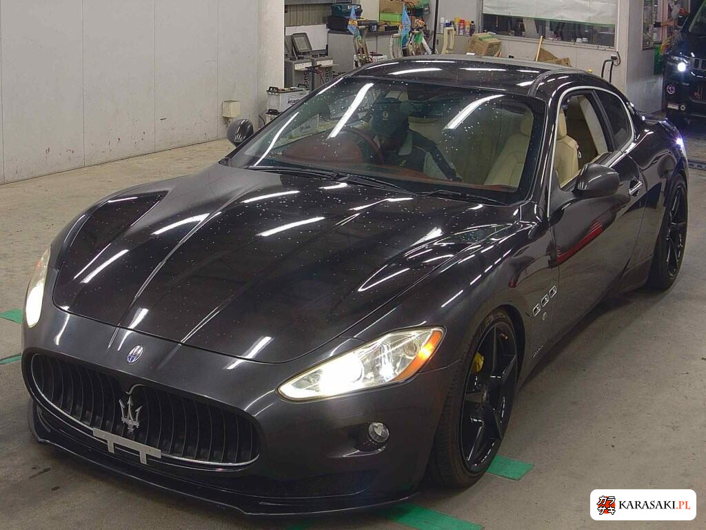 Maserati Granturismo 2009 z aukcji japońskiej
