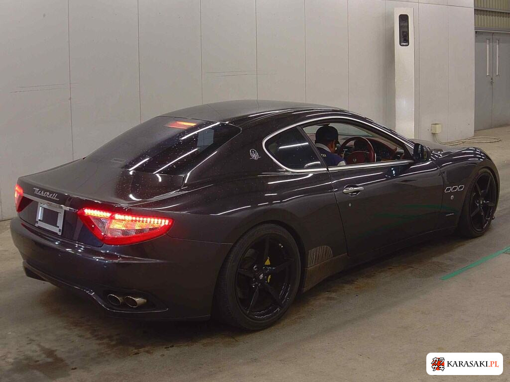 Maserati Granturismo 2009 z aukcji japońskiej