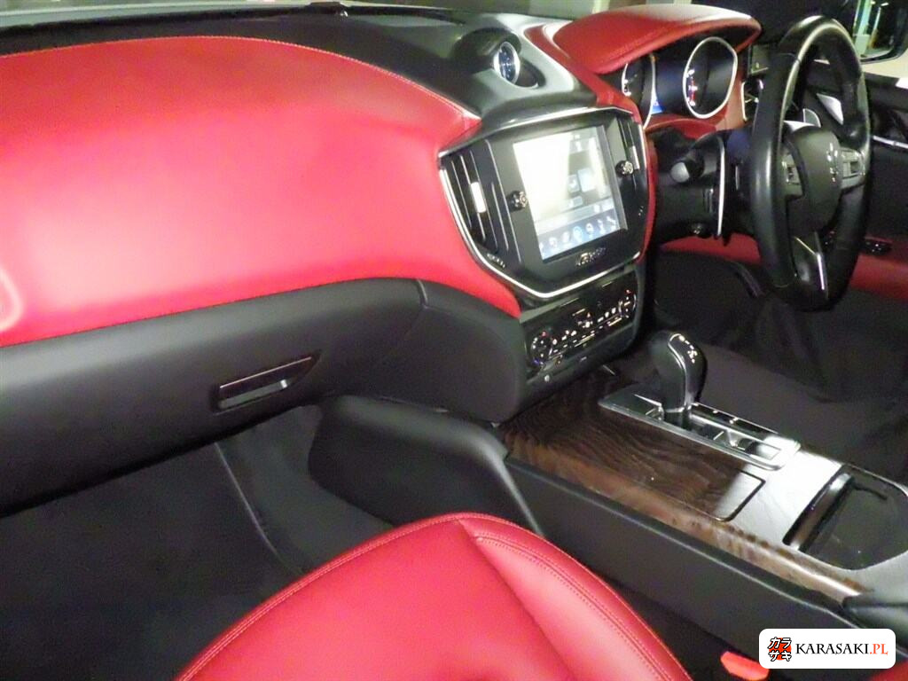 Maserati Ghibli 2017 z aukcji japońskiej