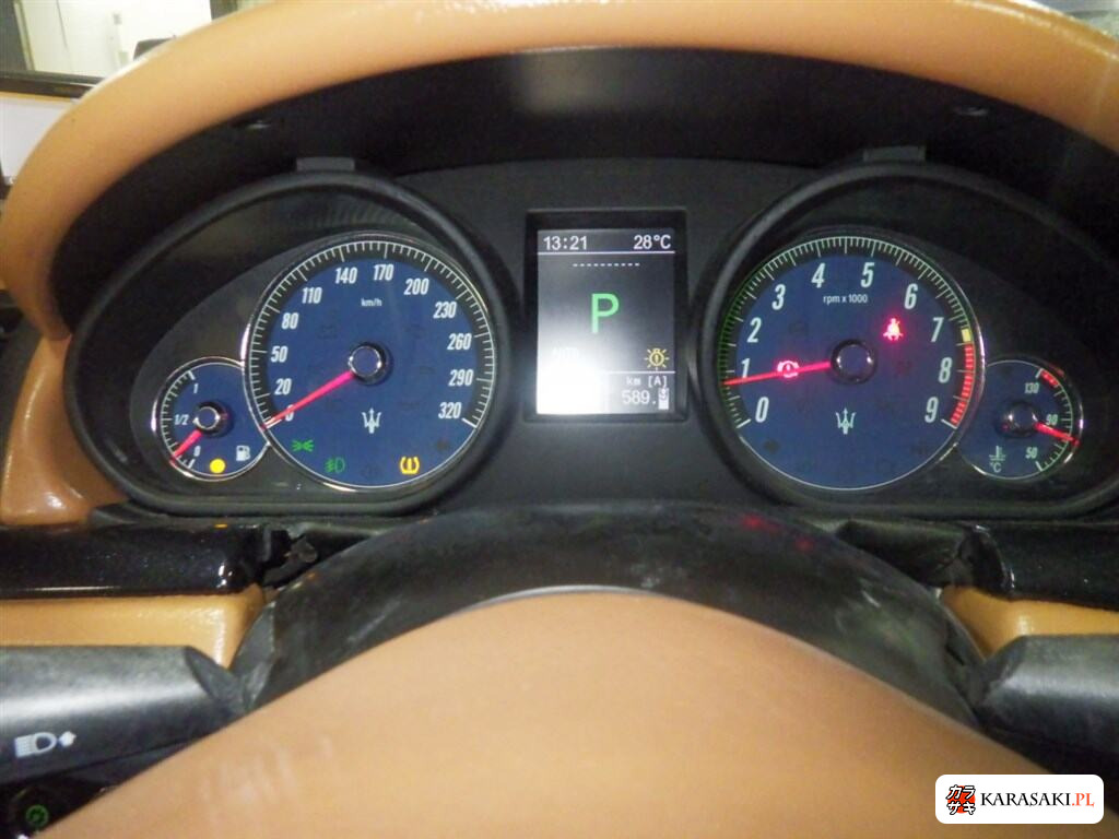 Maserati Granturismo 2008 z aukcji japońskiej