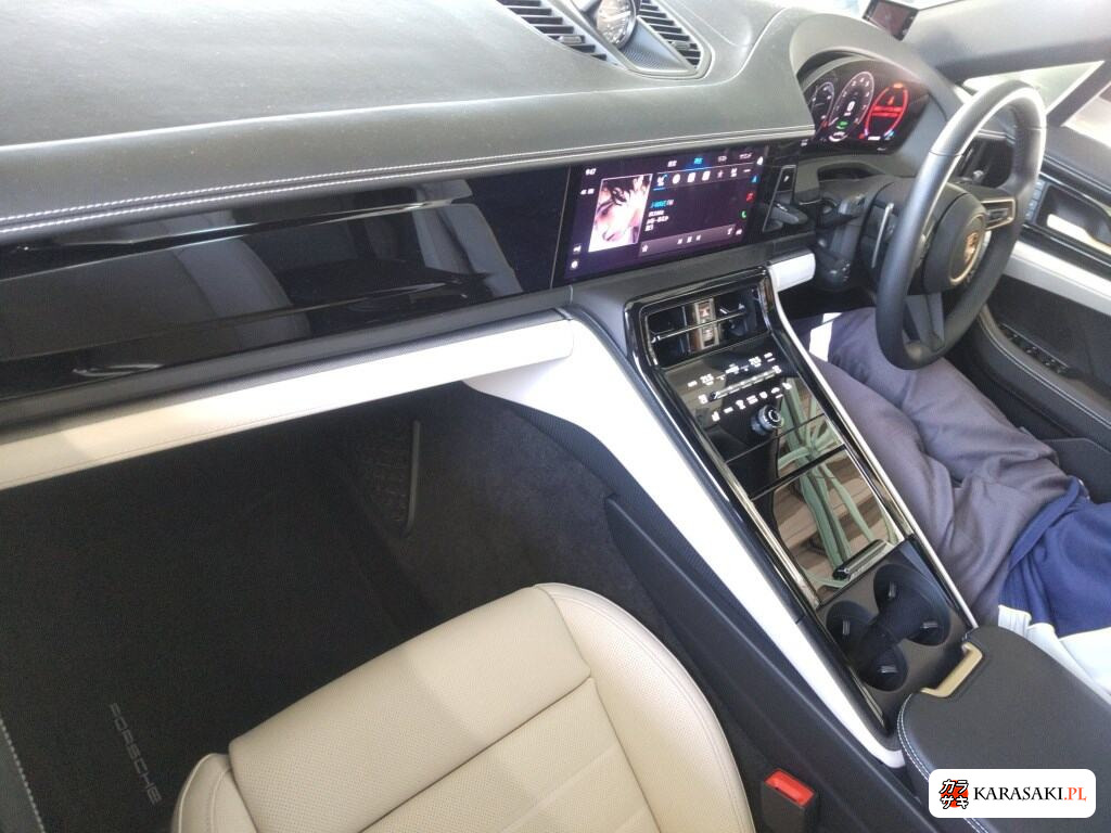 Porsche Panamera 2025 z aukcji japońskiej
