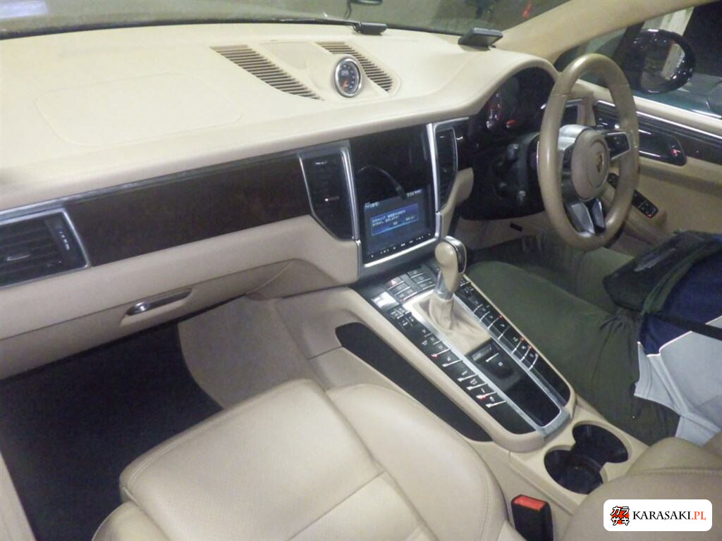 2016 Porsche Macan 4WD Turbo 5